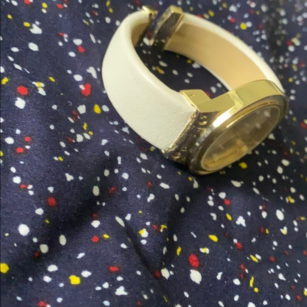 Watch - Picture 5 of 5